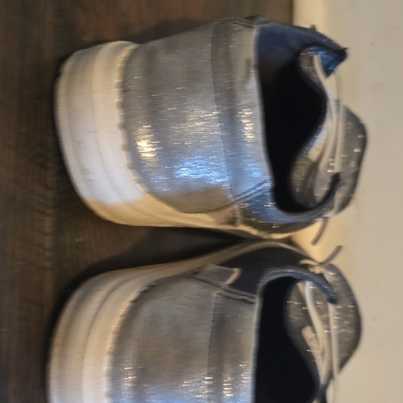 Hey Dude Womens Shoes Size 11 - Sparkly Silver - Picture 6 of 8